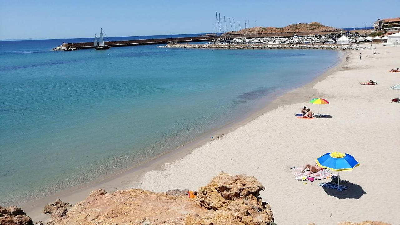 Casetta Al Mare Isola Rossa Zewnętrze zdjęcie
